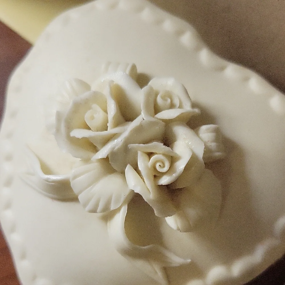 Heart-Shaped Matte Ivory Color Trinket Box w/ Rose Motif - Needs Light Cleaning